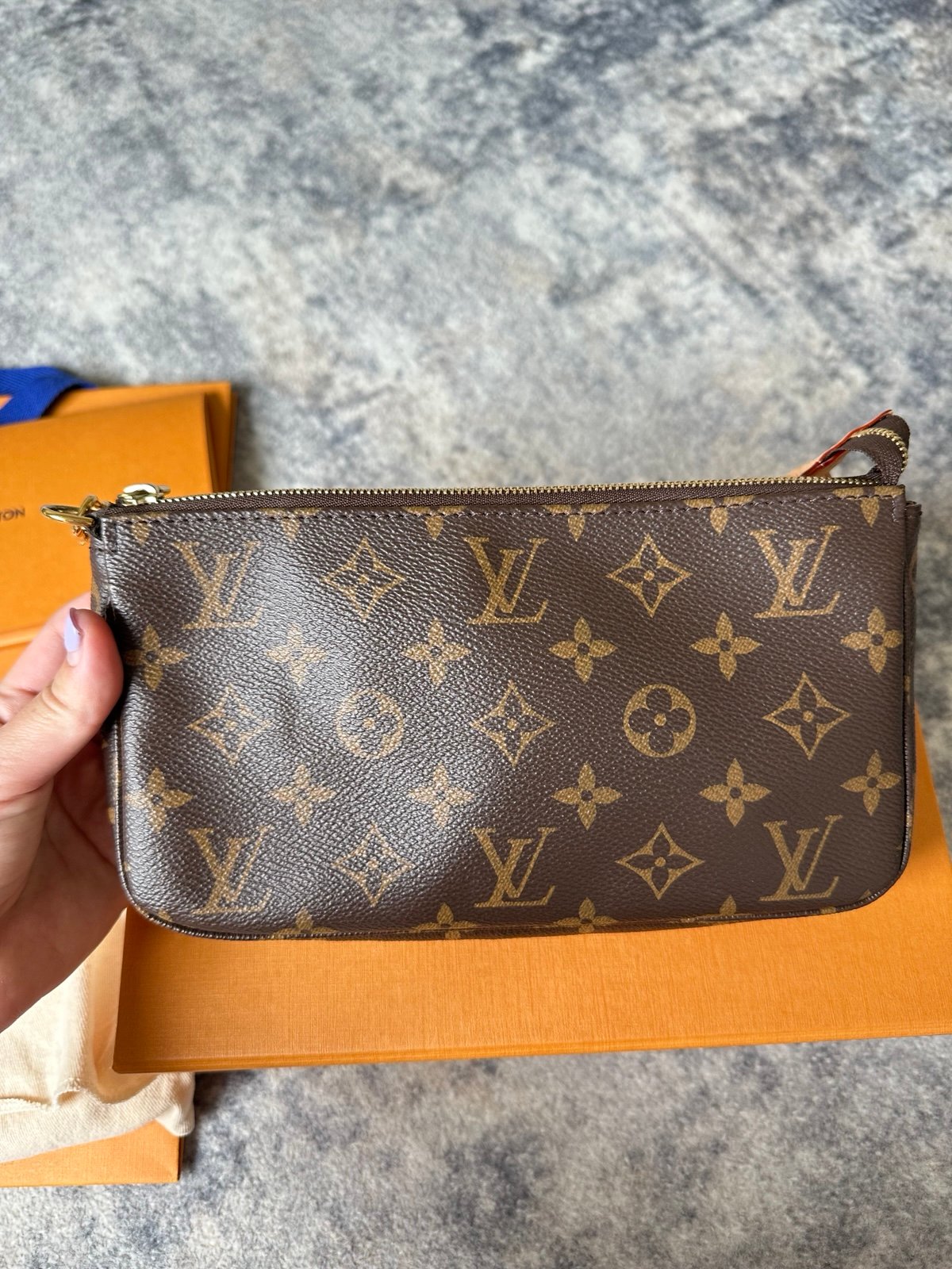 pochette accessoires m40712