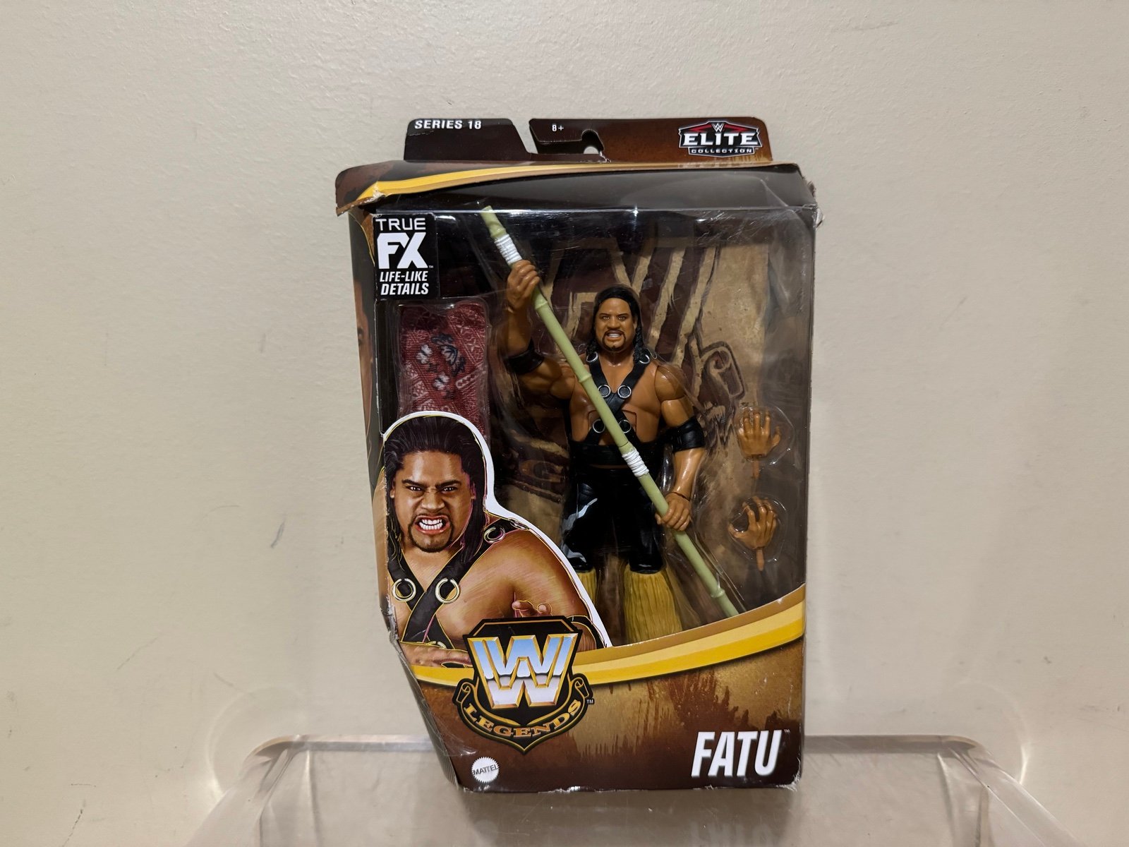 WWE ELITE COLLECTION/LEGENDS SERIES 18 FATU (CHASE) NEW