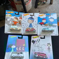 Hot Wheels (Premium Peanuts Complete Set of 5) “2017”