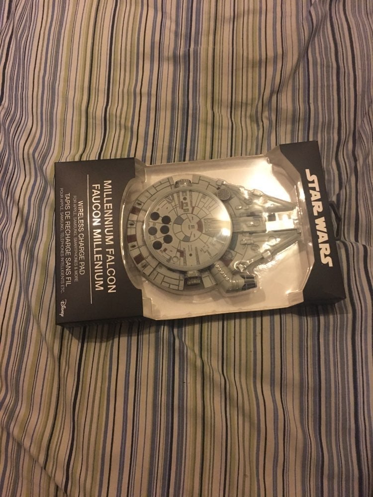 millennium falcon phone charger