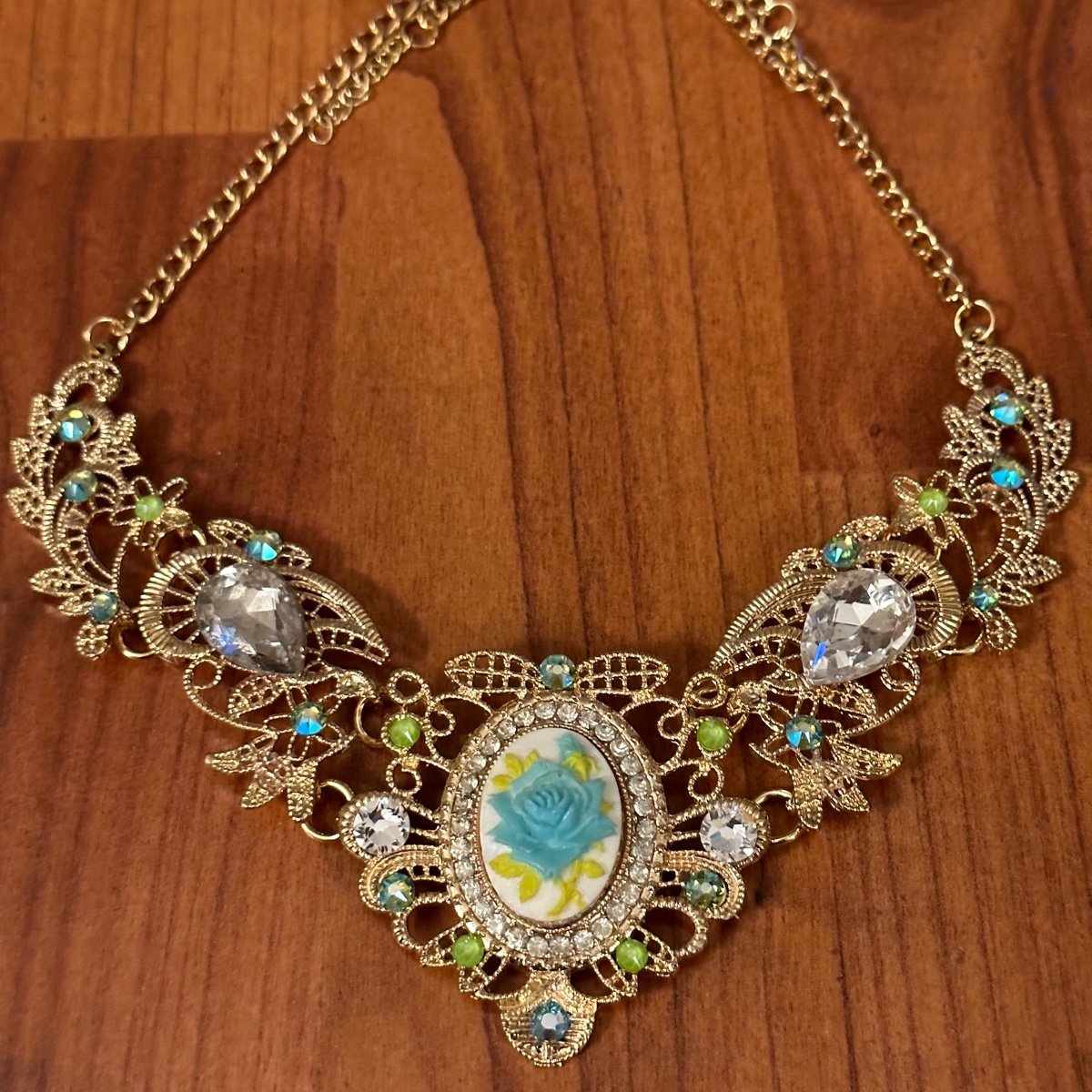 Victorian Style Sky shops Blue Rose Cameo/Crystal Choker