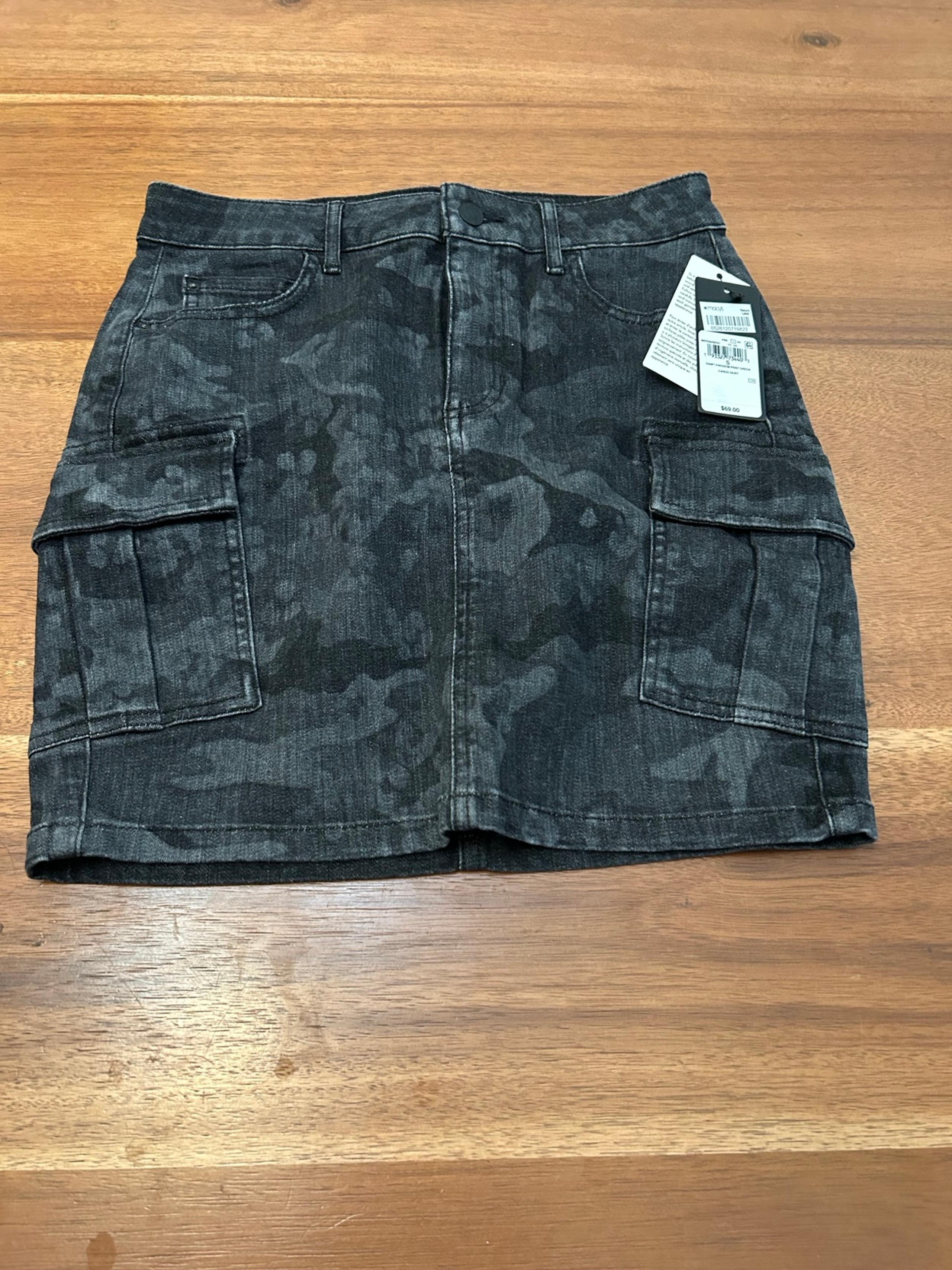 Guess denim camouflage skirt