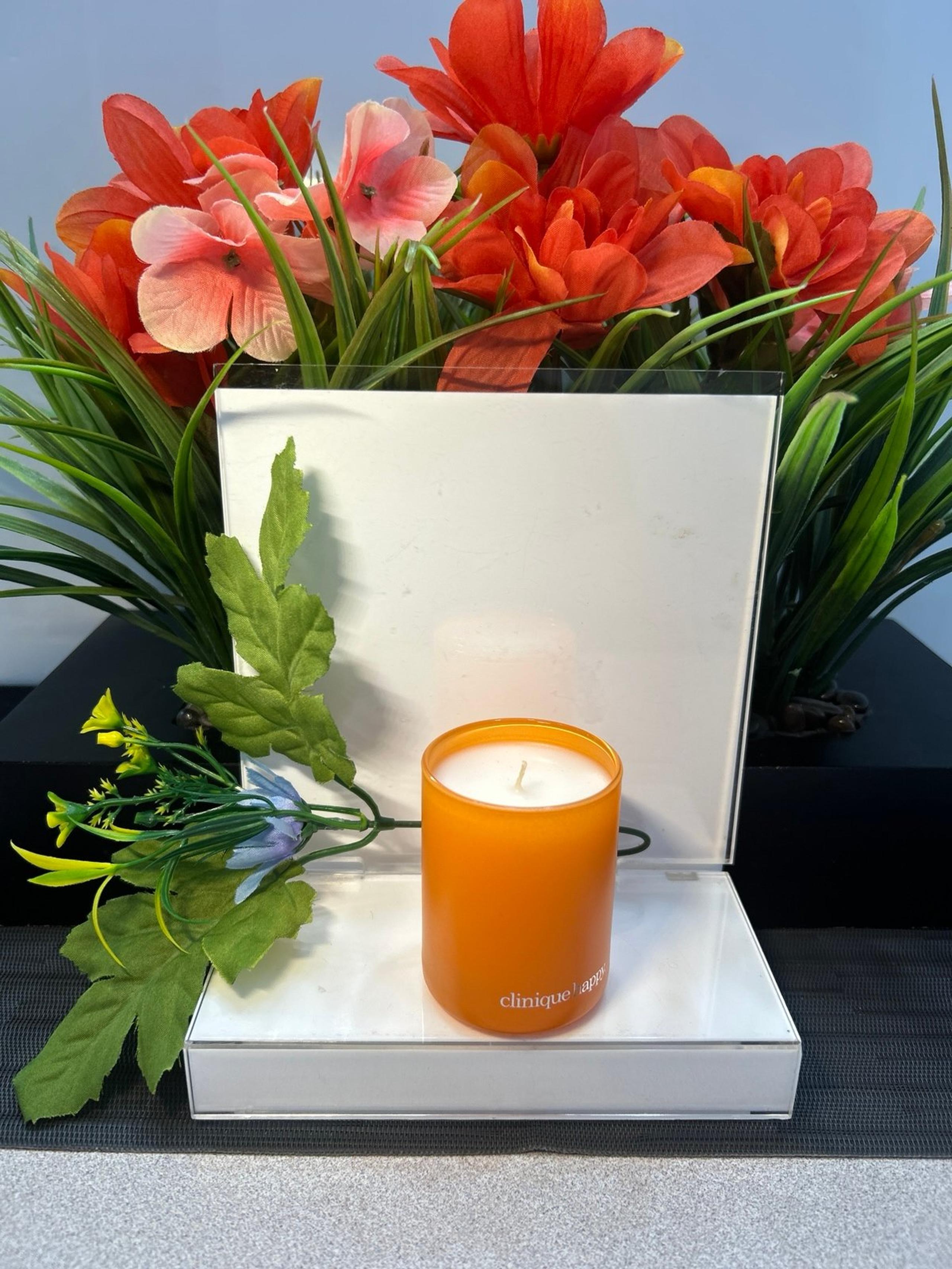 CLINIQUE VOTIVE SCENTED CANDLE