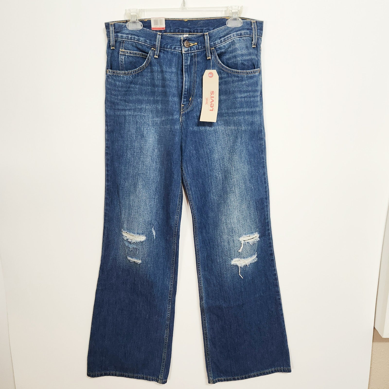 Levi's NWT Distressed Flare Jeans Size 28