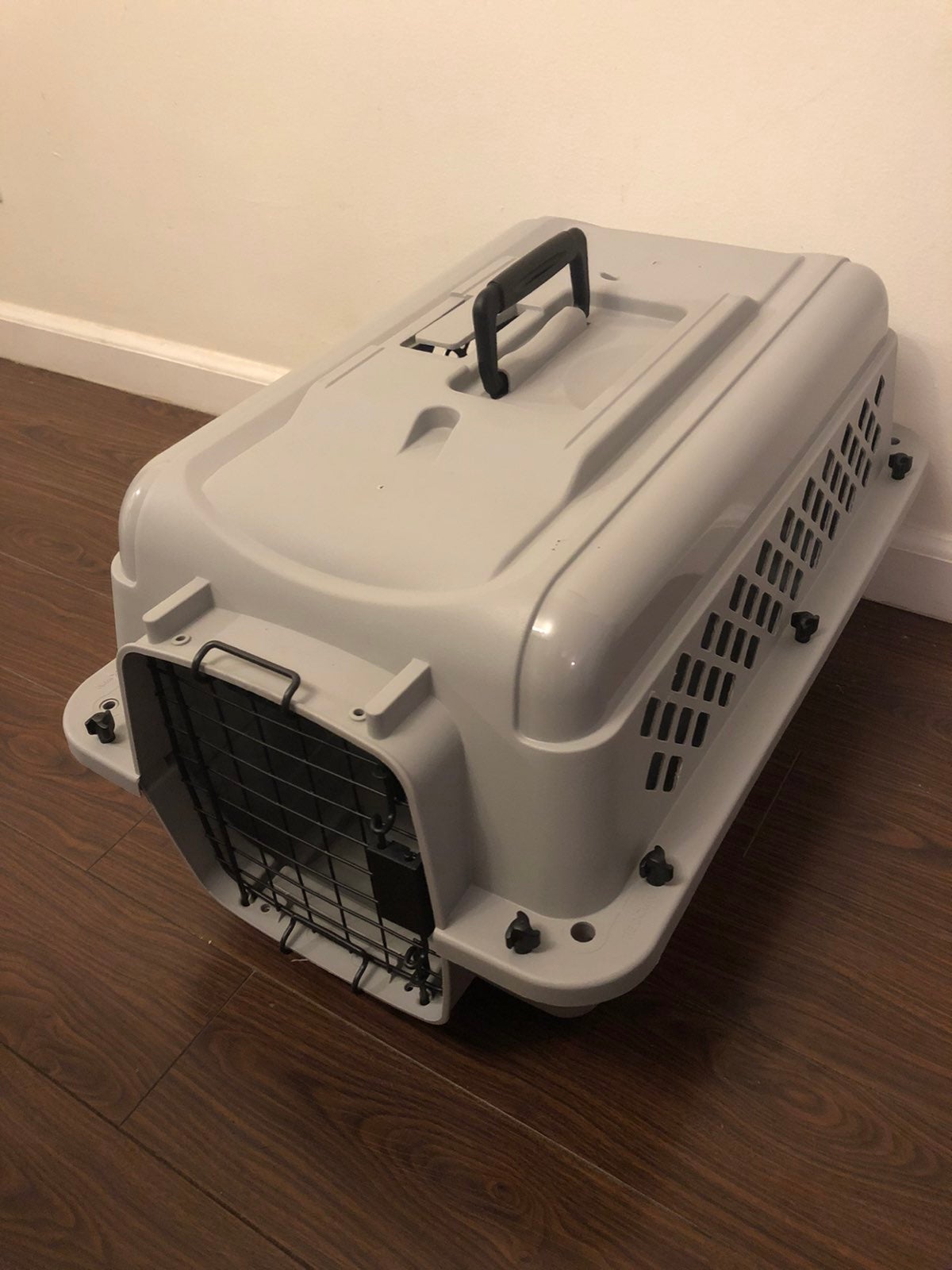 2 puppy crates, car seat and harnesses