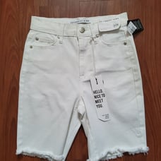 Celebrity Pink Frayed Hem Bermuda Jeans Shorts 24 White NWT