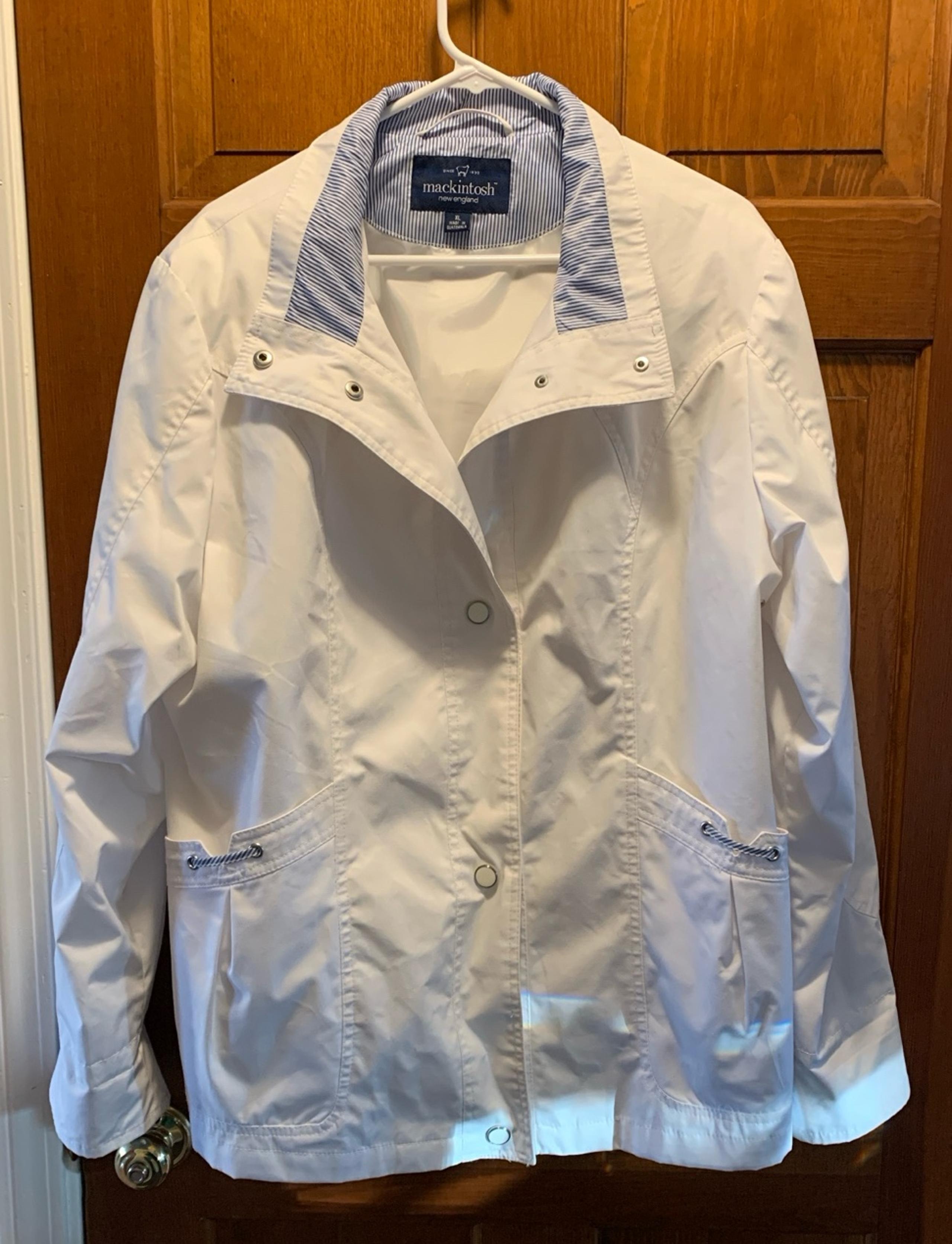 Mackintosh New England Women’s Rain Jacket size XL
