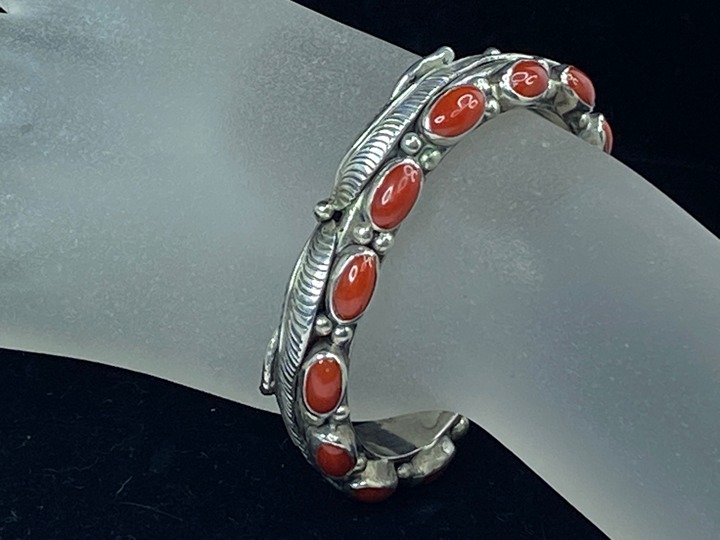 Sterling Silver heavy Red Coral Cuff Feather etched bangle 70.1g JR7599