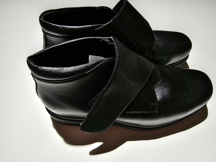 Areni One Men Orthopedic Shoes Black D2206 Size 9 NWOB