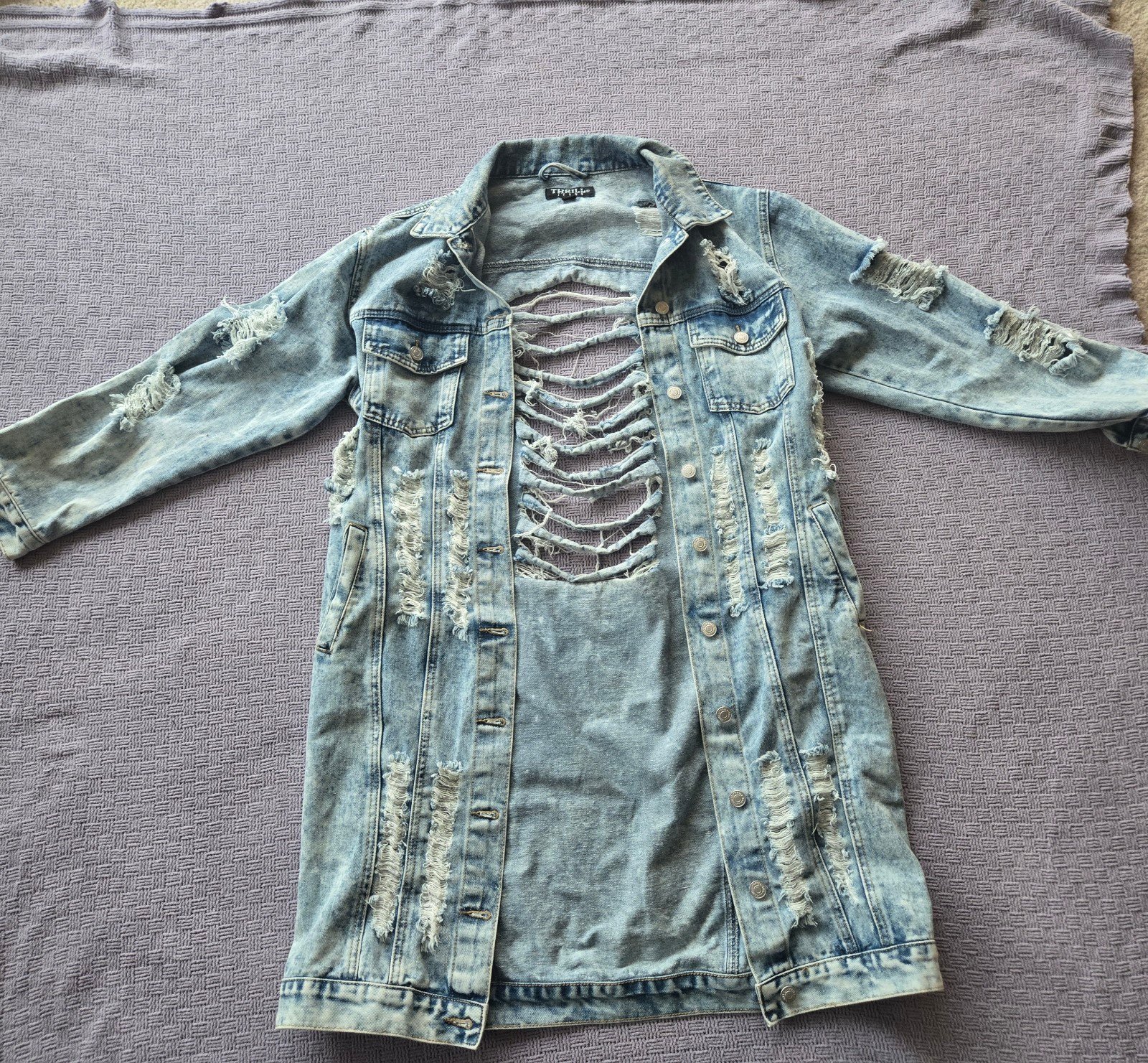 DESTROYED DENIM JEAN JACKET long tall ripped rock out concert 90s grunge nirvana