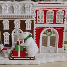 Bath and Body Works Luminary House Winter Christmas Polar Bear Rare HTF