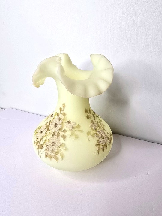 Fenton Flower Ripple Art Vase Custard Glass Hand Painted Signed by Sue Foster