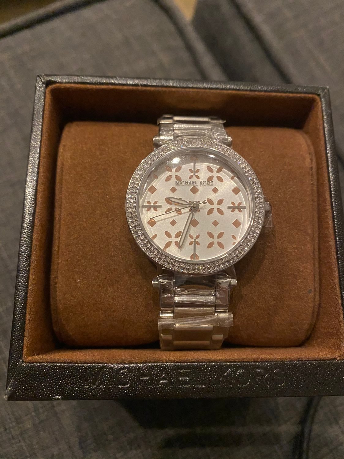 Nwot Michael Kors Watch pave design silv