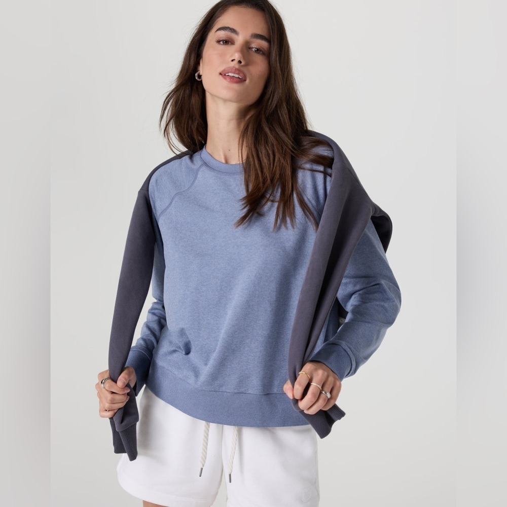 NWT Vuori ✨ Halo Long Sleeve Crew Blue Heron Heather VW241 Size Small