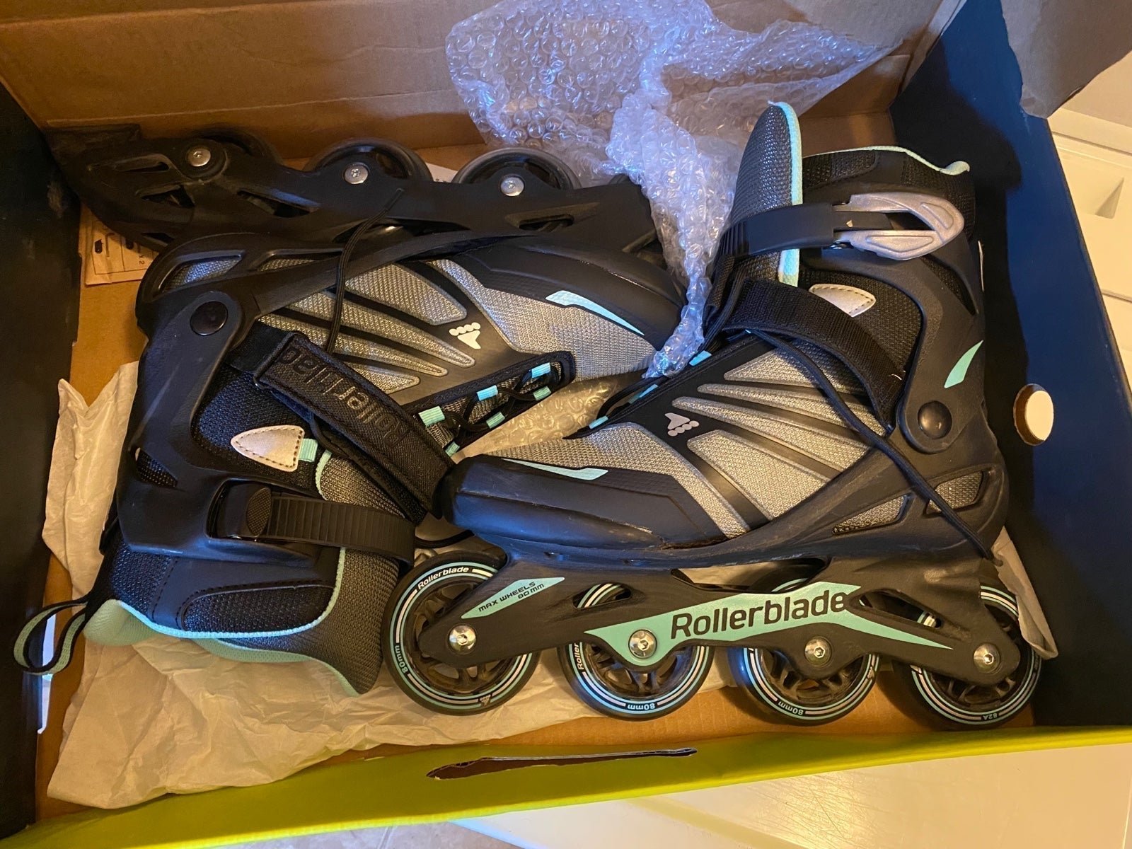 Rollerblade Zetrablade rollerblades women’s size 9