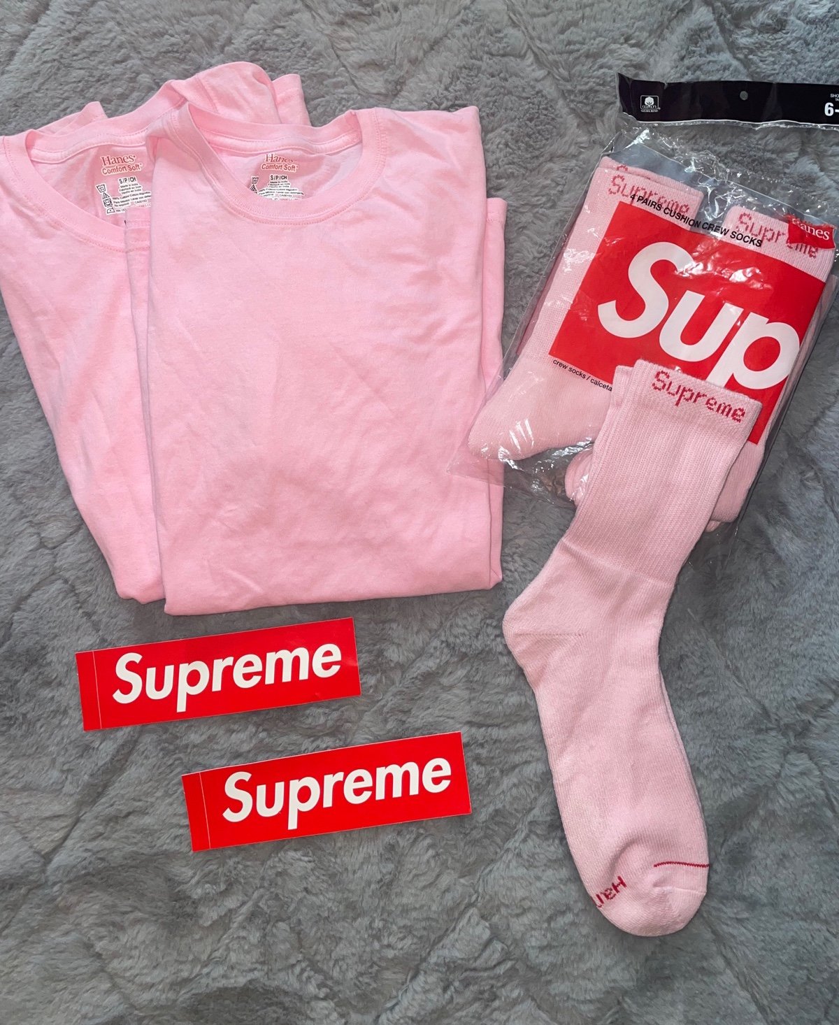 Supreme hanes collab cheap