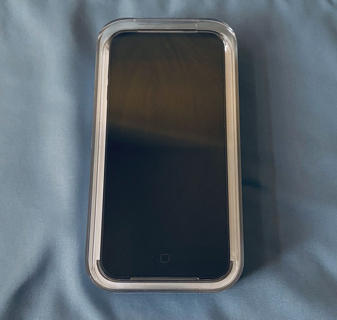Apple iPod Touch & Otterbox Case