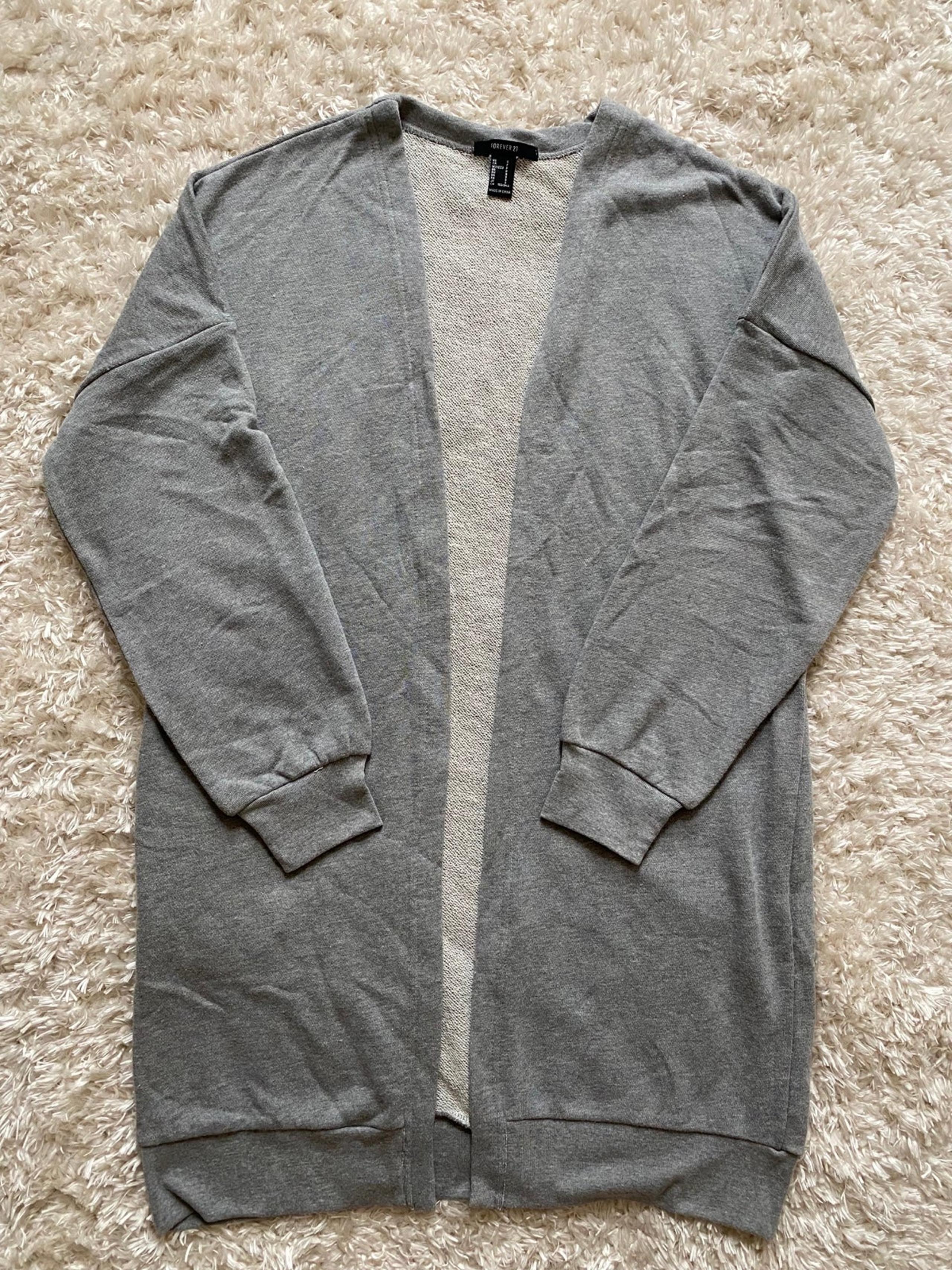 Long grey cardigan with pockets