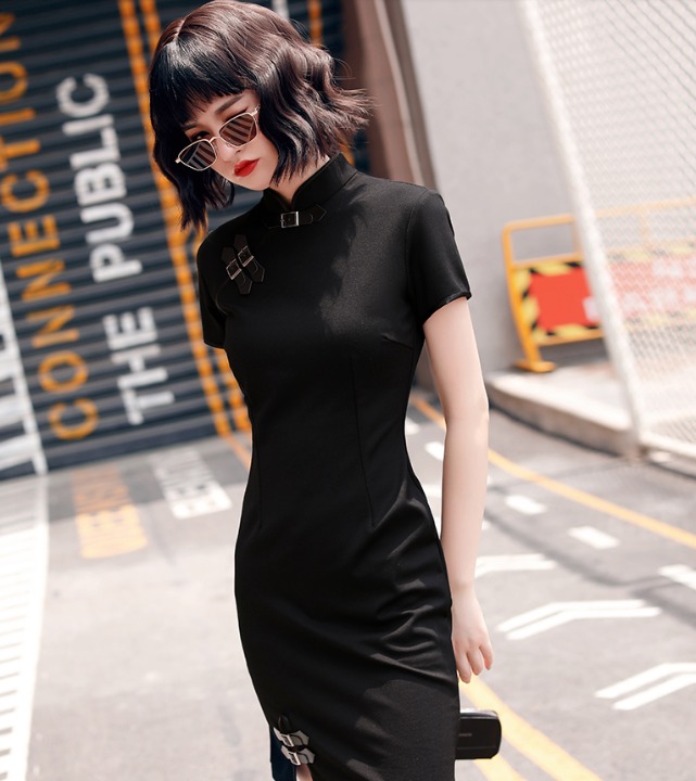 Black cheongsam young girl style