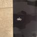 Alo Yoga High-Waist Vapor Leggings in Black Camo Size XS NWOT