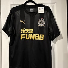 Newcastle Yedlin jersey