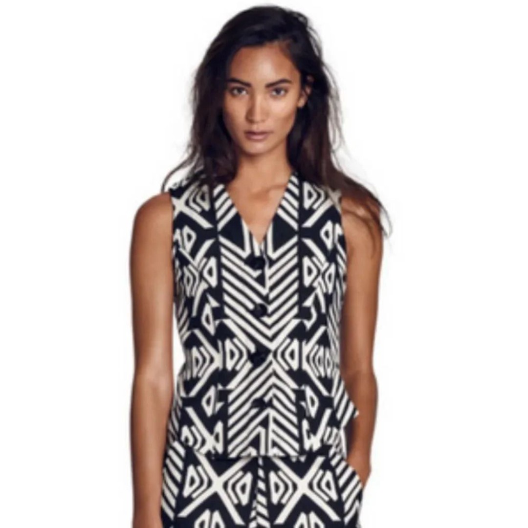BITTE KAI RAND | Black and White Vest | 40 (M/L)