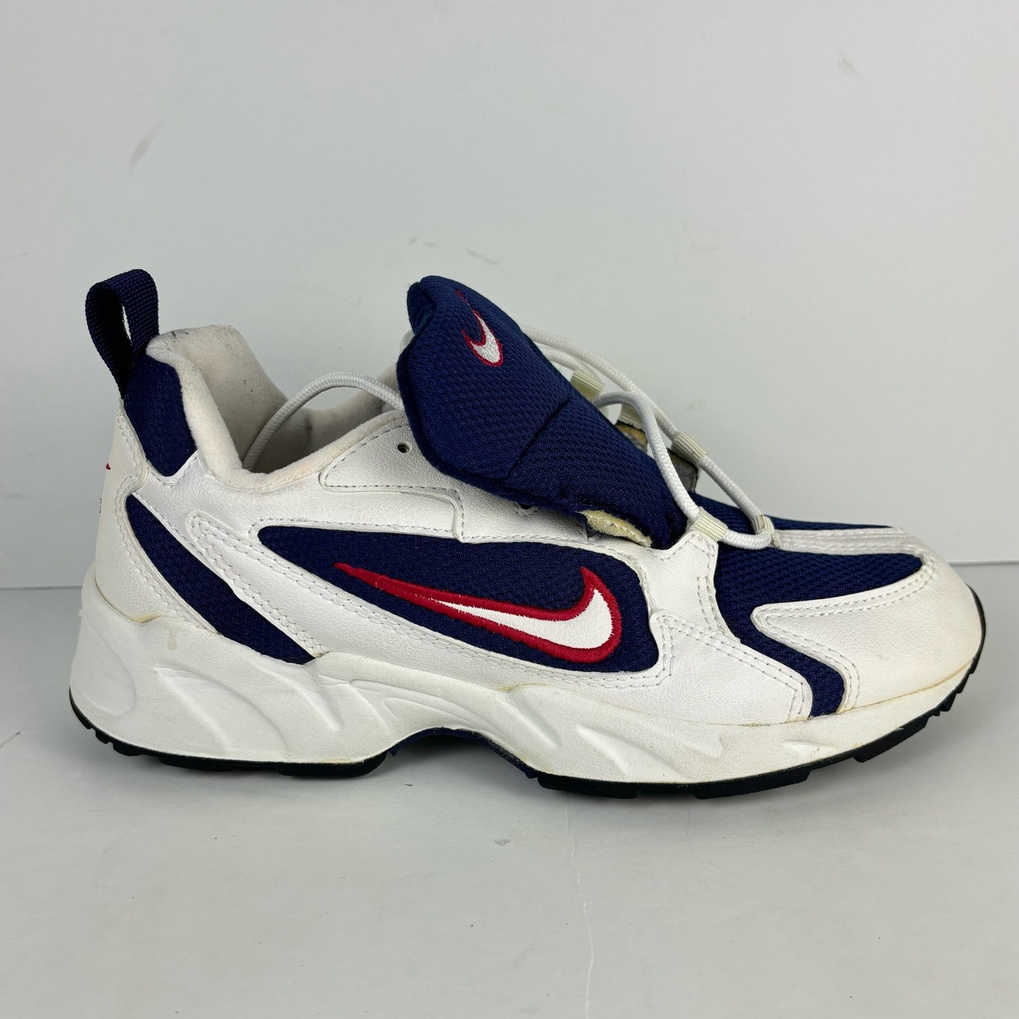 Vintage 90s Deadstock Nike Air Contrail streetwear athletic shoes womens 8.5