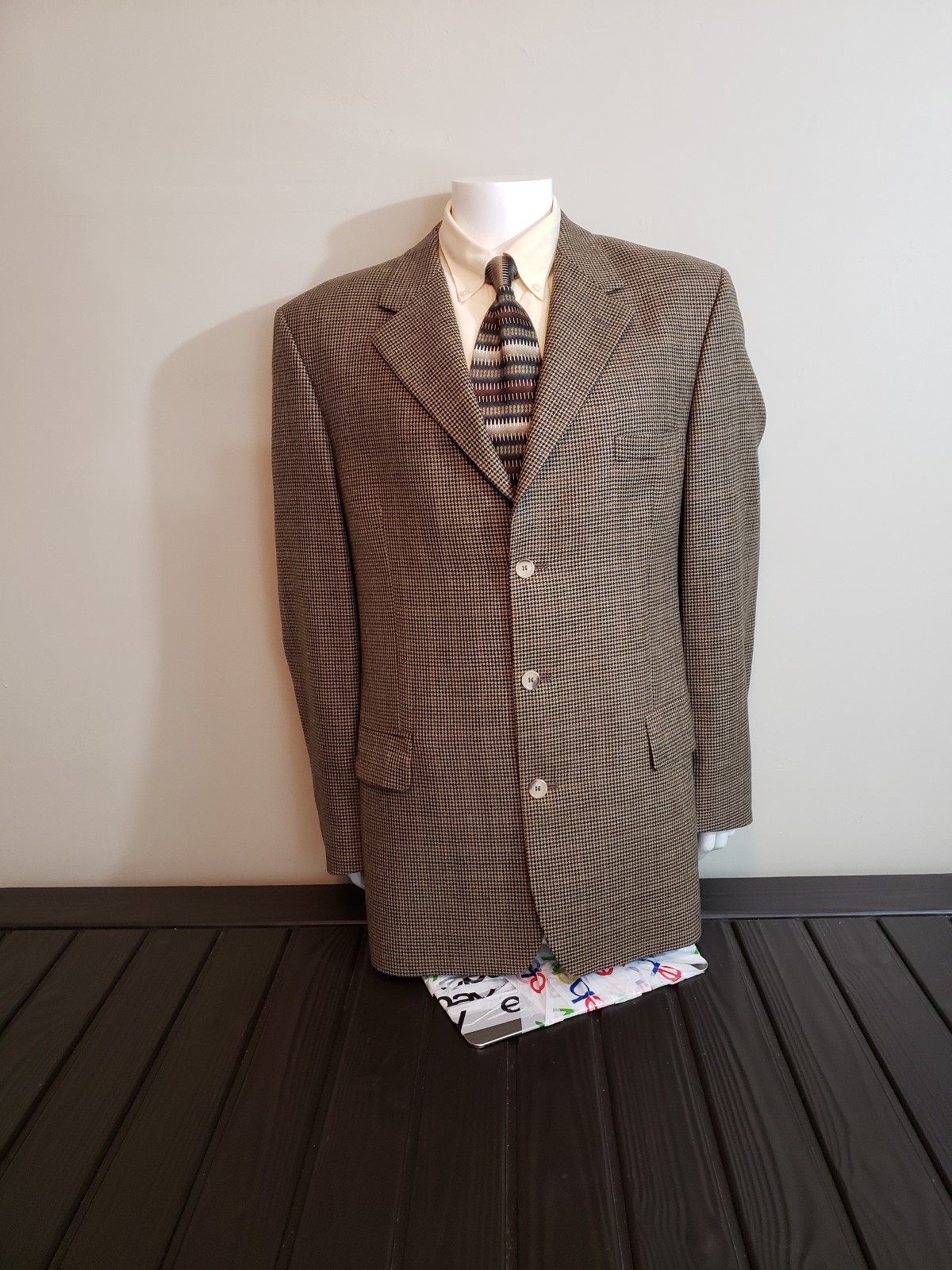 John Weitz Signature Collection Men's 3 Button Multi-Color Sports Jacket (44L)