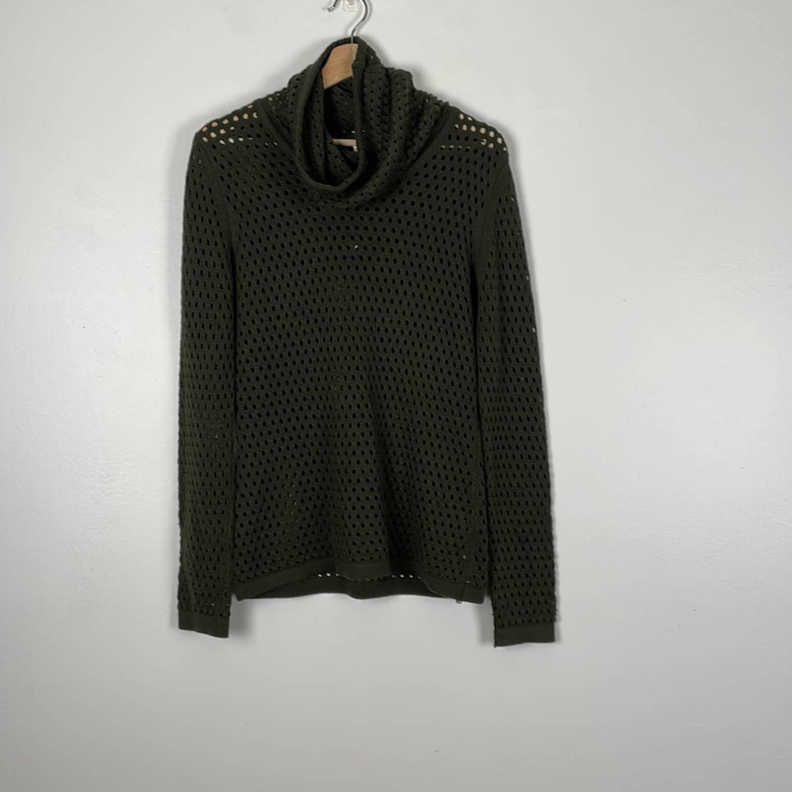Kerisma women's sweater green Large pullover crochet knit turtle cowl neck Wool