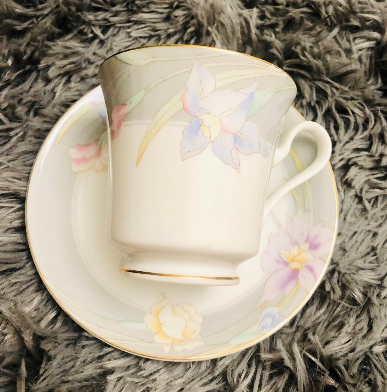 Rare vintage Mikasa Charisma Gray Cups & Saucers