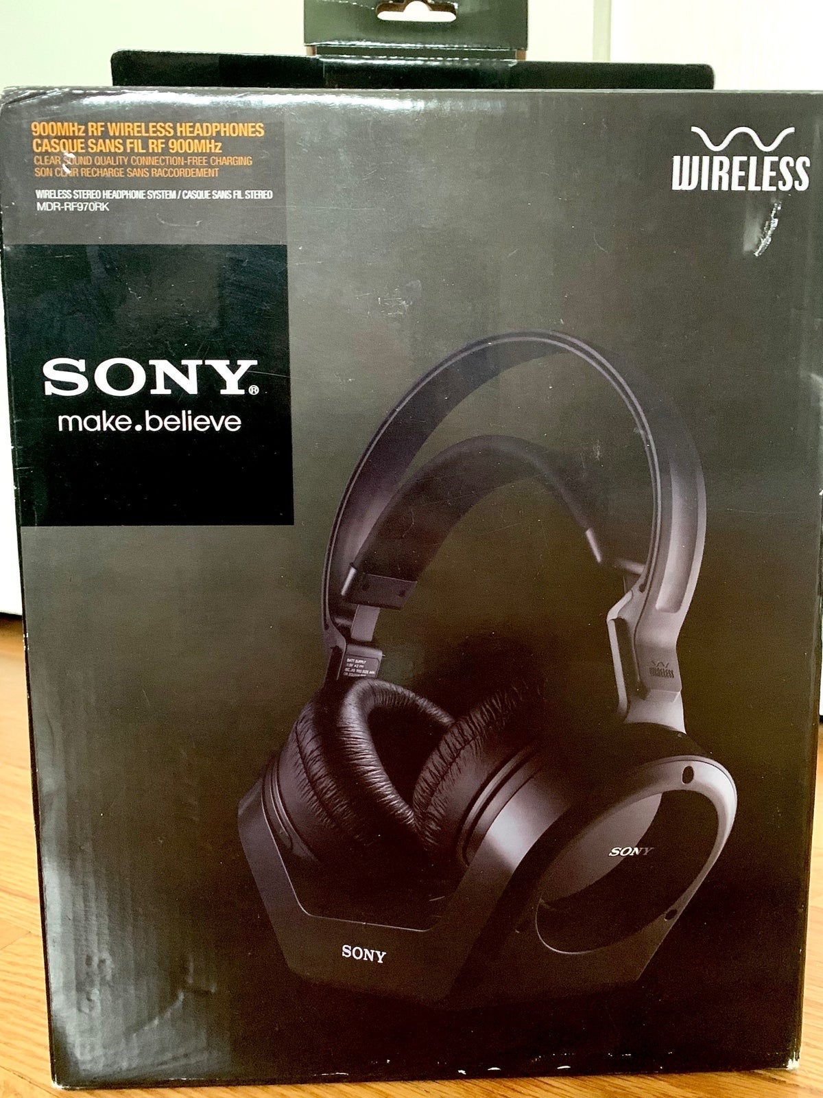 Sony Wireless Headphones Television Transmitter and Noise Cancelling