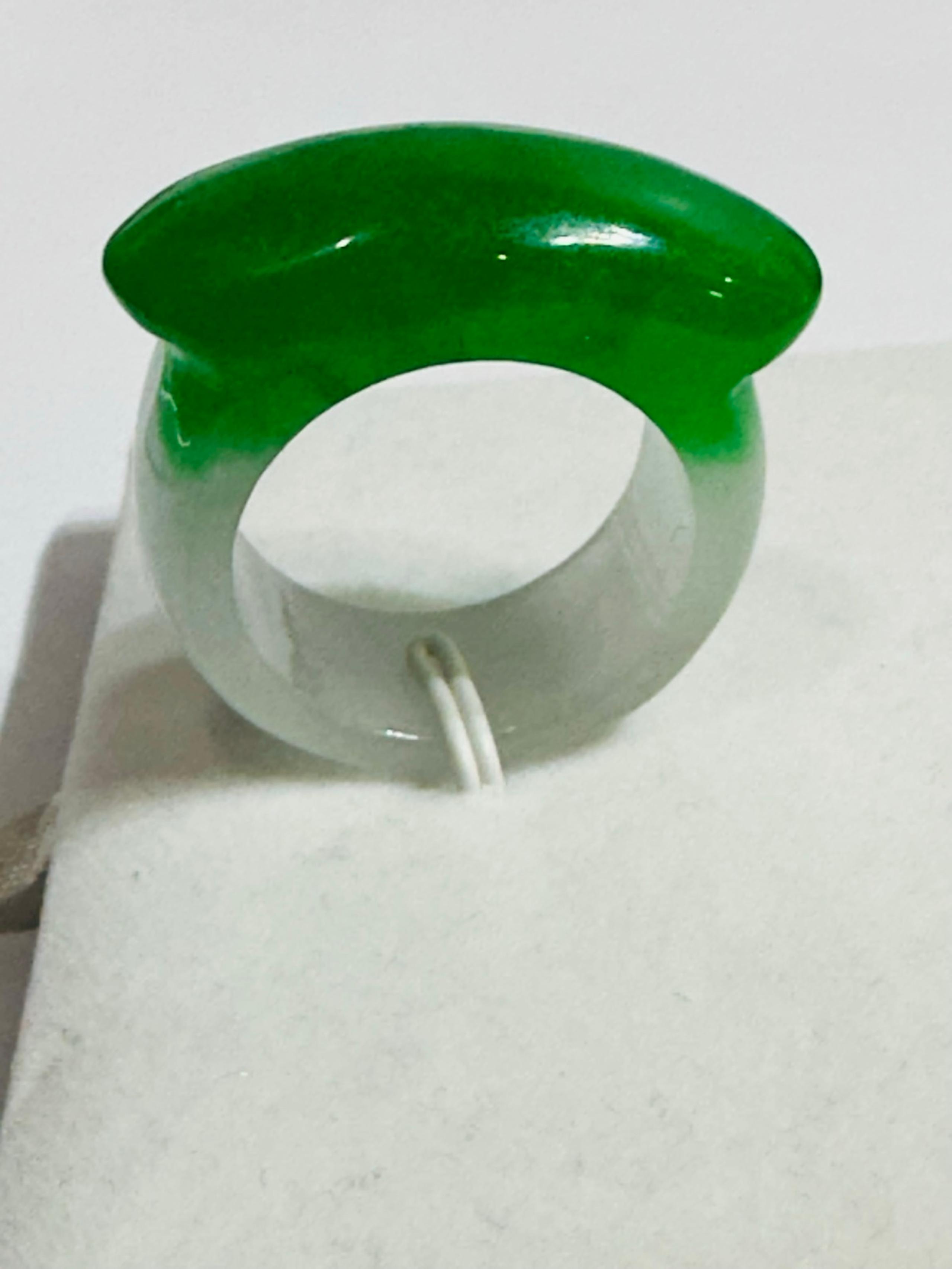 jade Ring & size is 10
