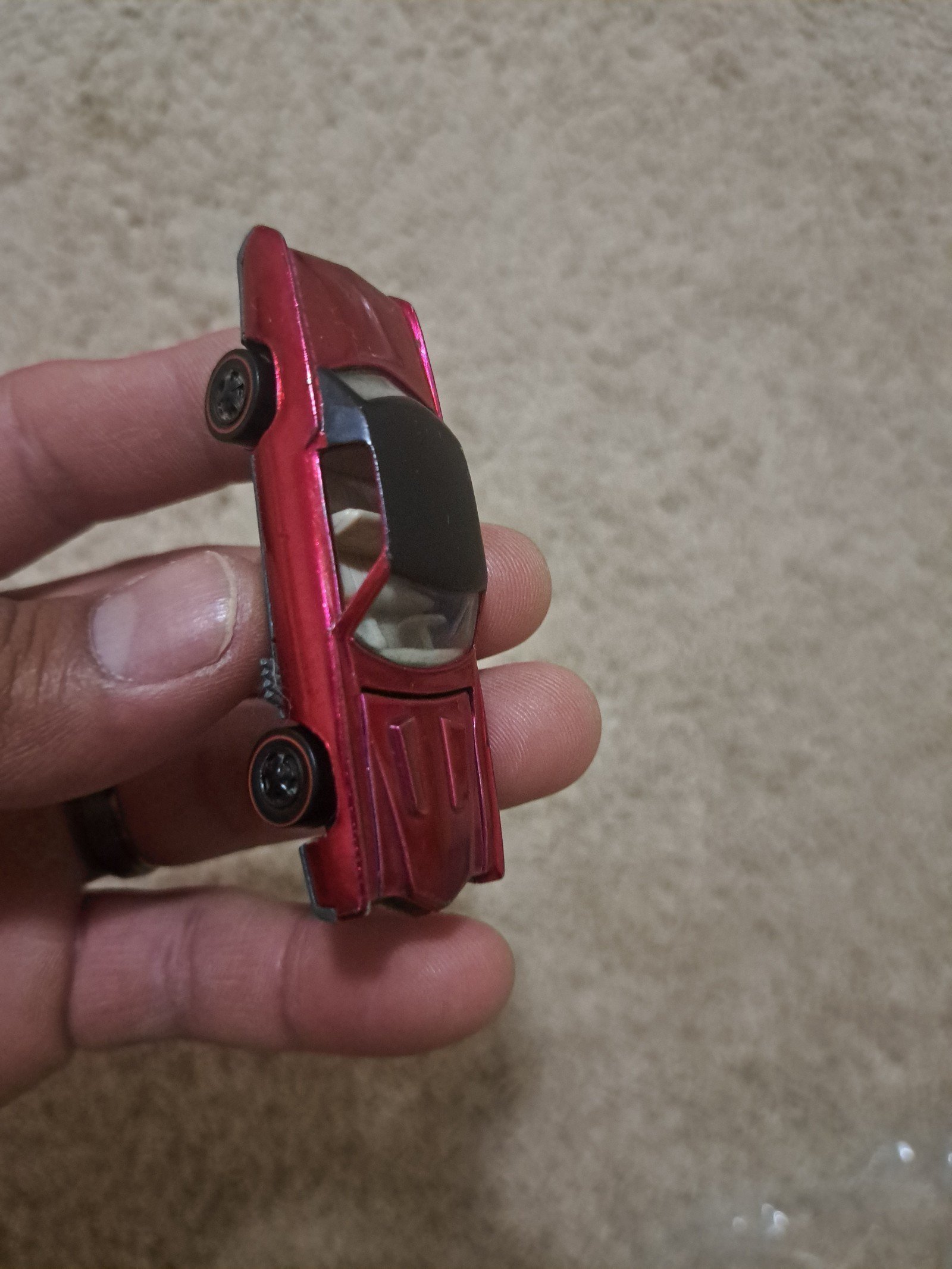 Hot wheels eldorado look like pink color or rose??