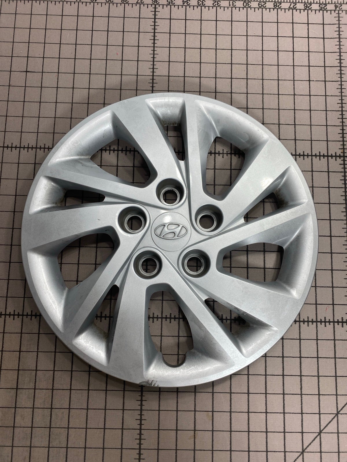 2017-2020 Hyundai ELANTRA 15 Bolt-on Hubcap Wheelcover OEM
