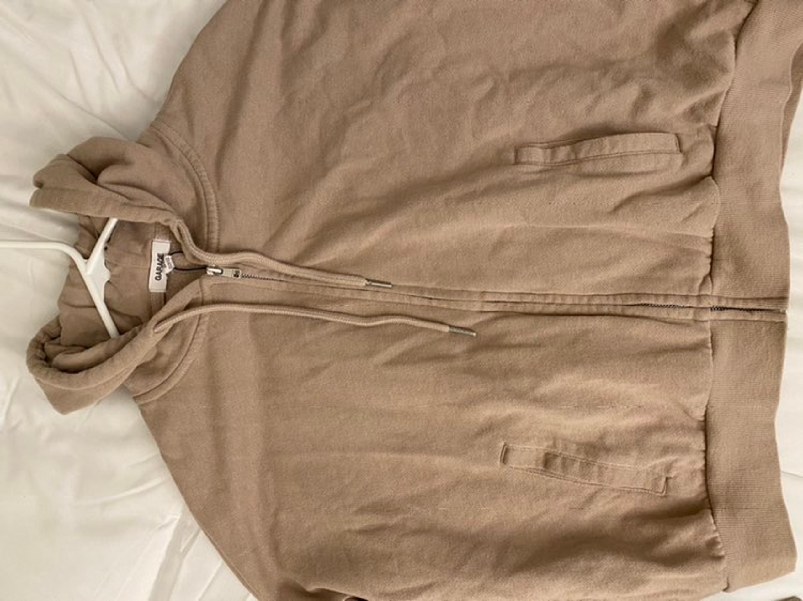 zip up hoodie