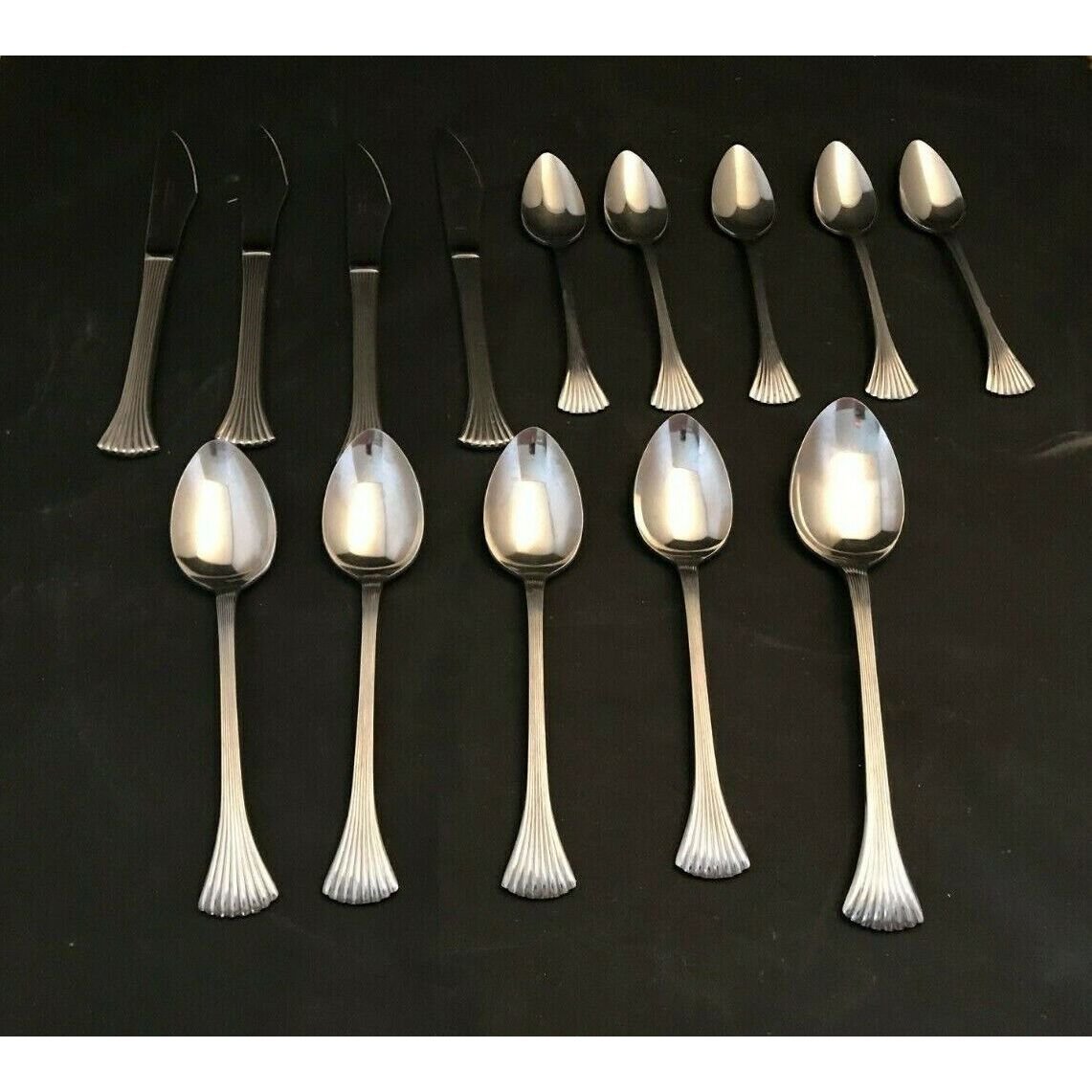 Reed & Barton / Rebacraft Stainless Spoon & Knife Set