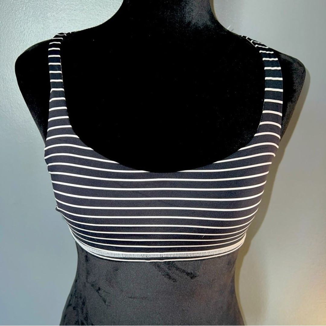 Lululemon Free to Be Bra - Womens 6 - Parallel Stripe Strappy Low Impact Black
