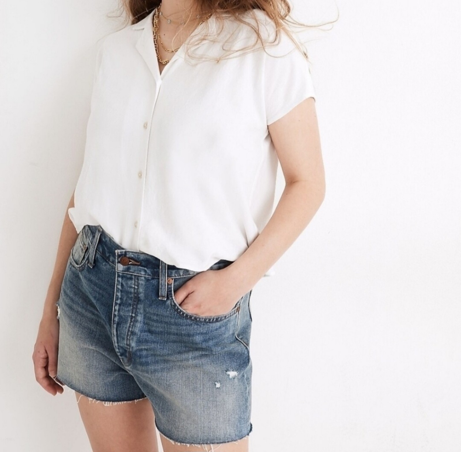 Madewell The Dadjean Short in Castlewood Wash: Distressed Edition.