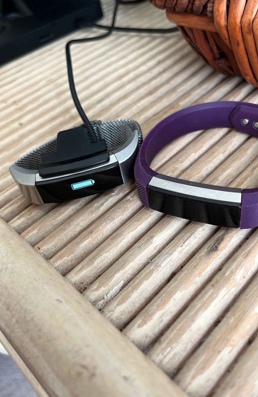 2 fitbits plus 2 chargers
