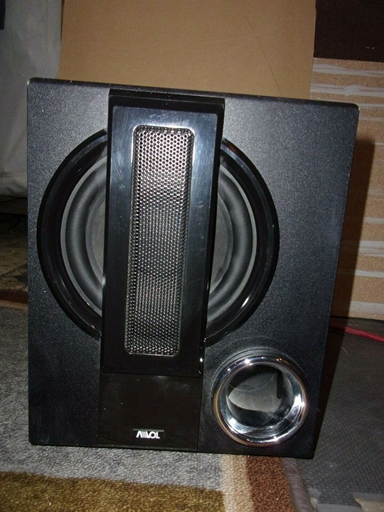 AVOL SPEAKER SUBWOOFER UNIVERSAL 4 OHM SYSTEM 120 WATTS TESTED & WORKS LD 371