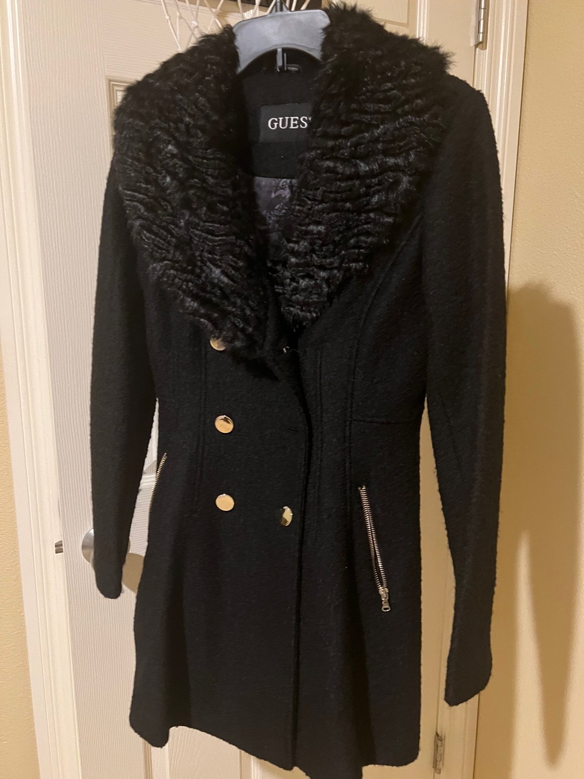 Like new Guess wool winter coat with faux fur collar