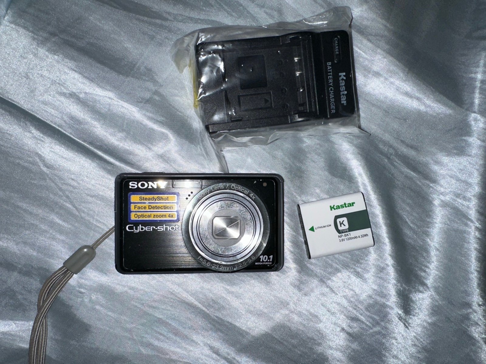 sony cyber shot dsc-s950 !
