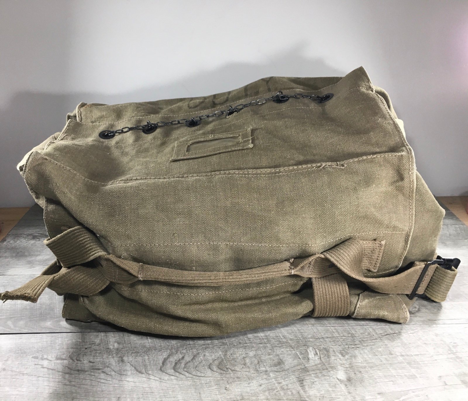 1960s Olive Green Canvas Duffel Duffle Field Soldier Bag Pack Vintage W/ Chain
