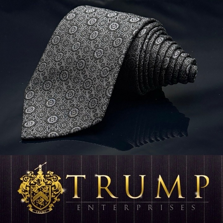 DONALD J TRUMP MEN'S TIE BLACK/GEOMETRIC WIDTH 3.75 LENGTH 59