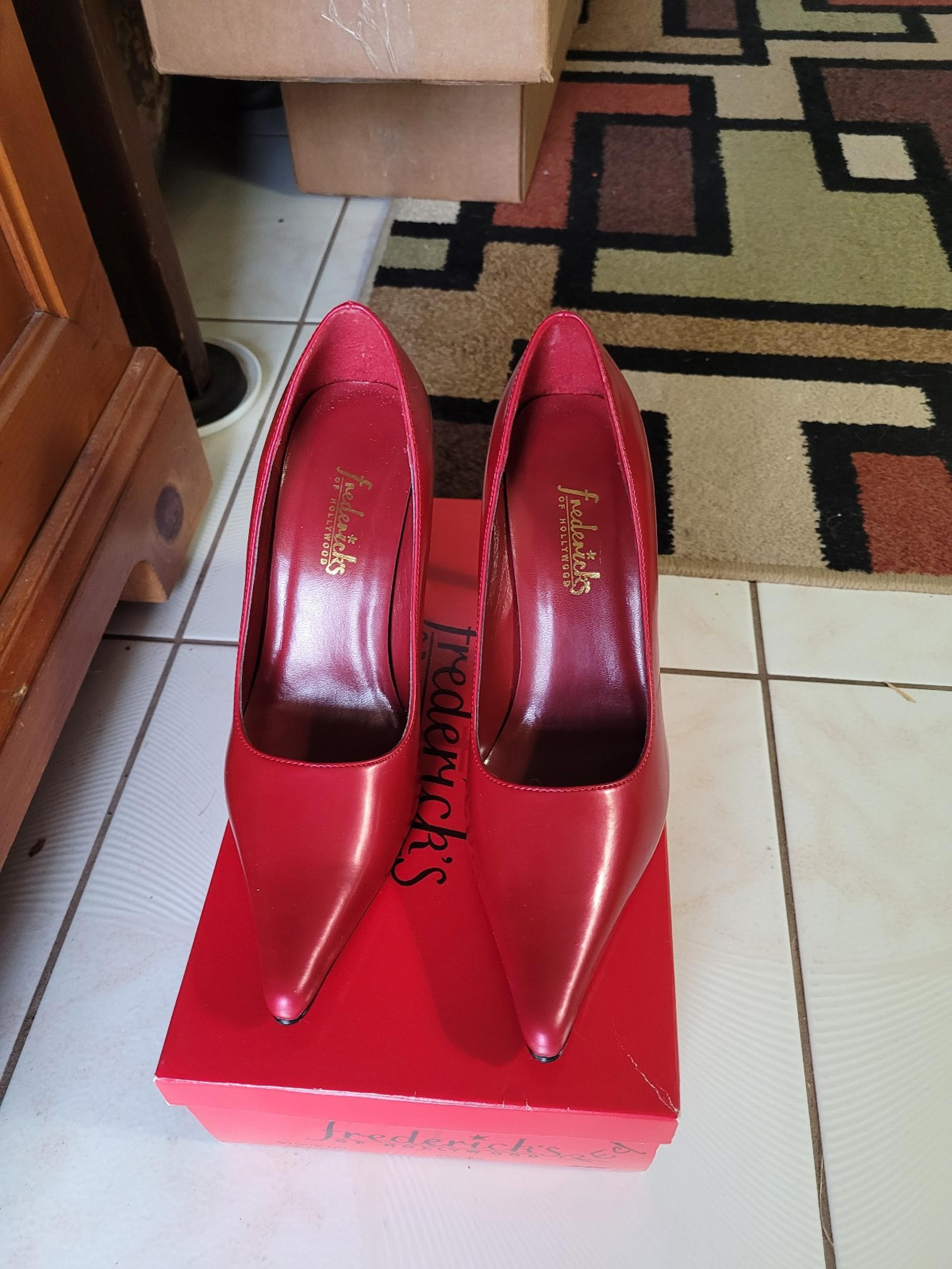 Fredericks of Hollywood Pumps, Size 6.5
