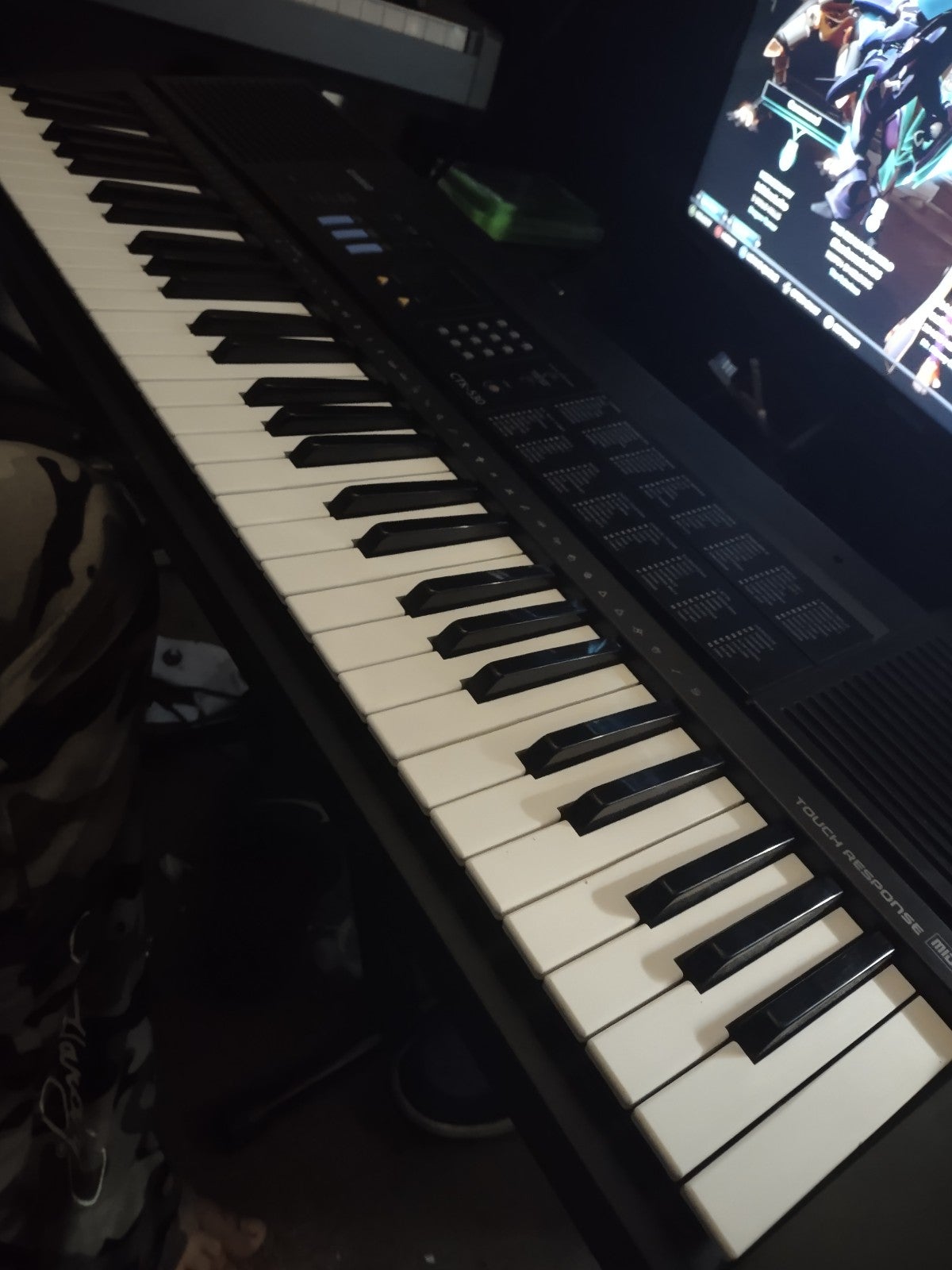 piano keyboard