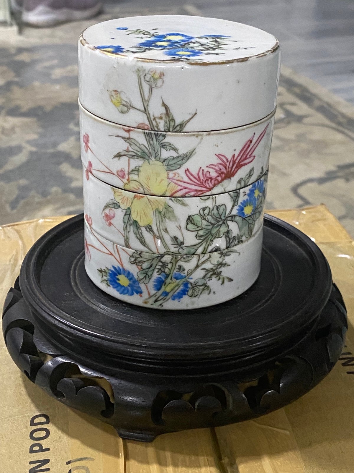 Chinese porcelain STACKING TRINKET BOWLS