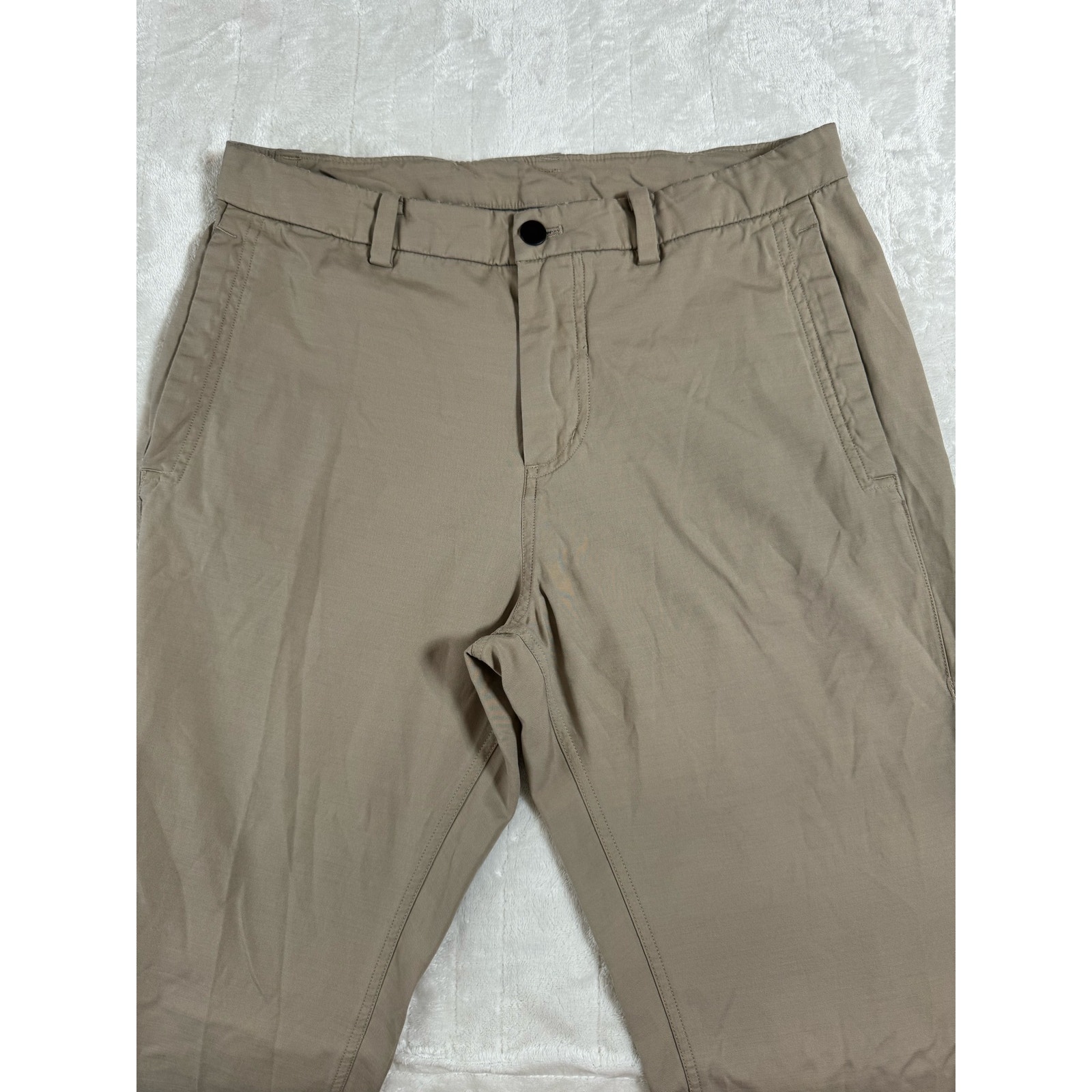 Lululemon Men's Khaki Hiking Casual Pants Size 32 - USED