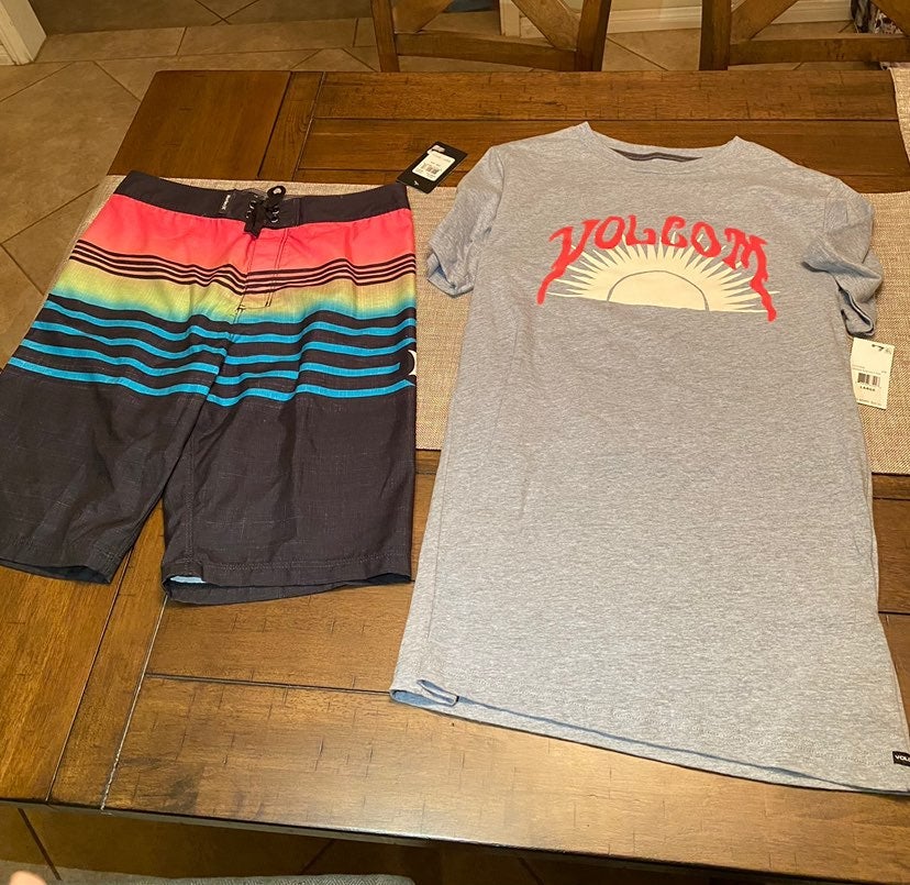Hurley bous trunks sz 28(16) & Volcom t-shirt sz L NWT