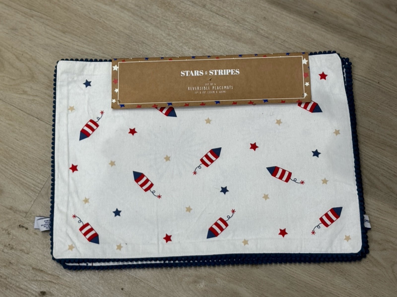 Patriotic reversible set of 4 place mats
